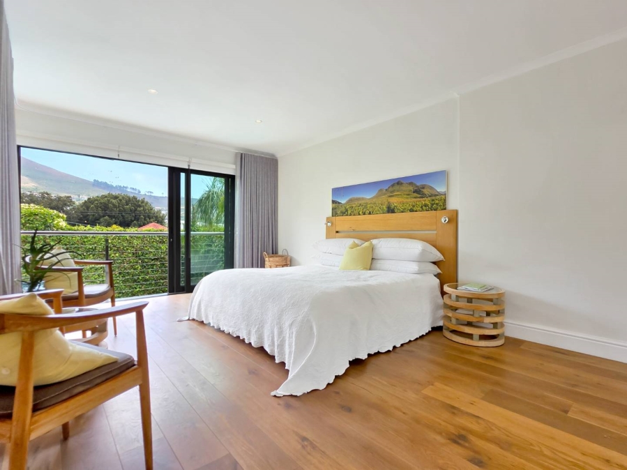 To Let 4 Bedroom Property for Rent in Oranjezicht Western Cape